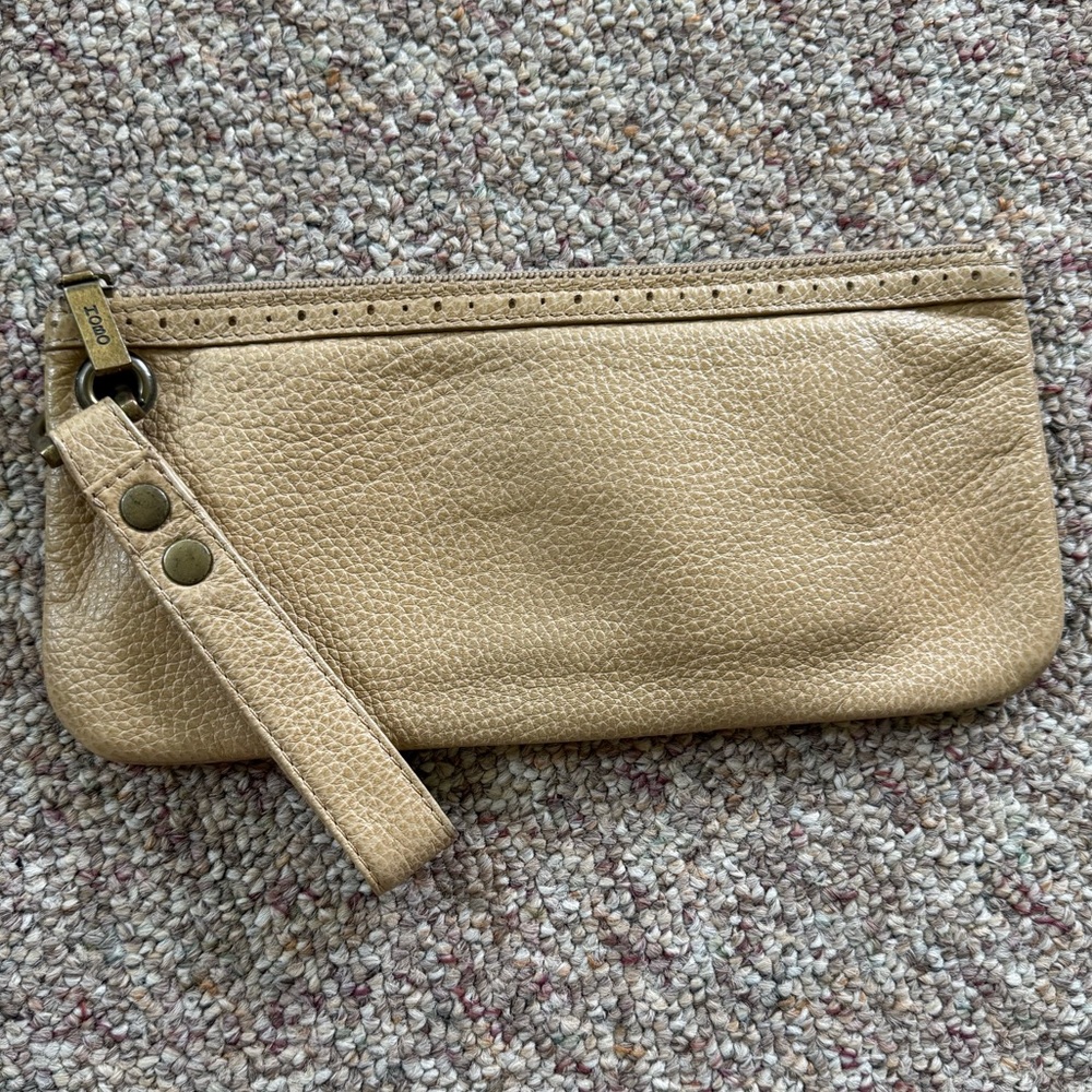 HOBO International Vida Tan Leather Wristlet